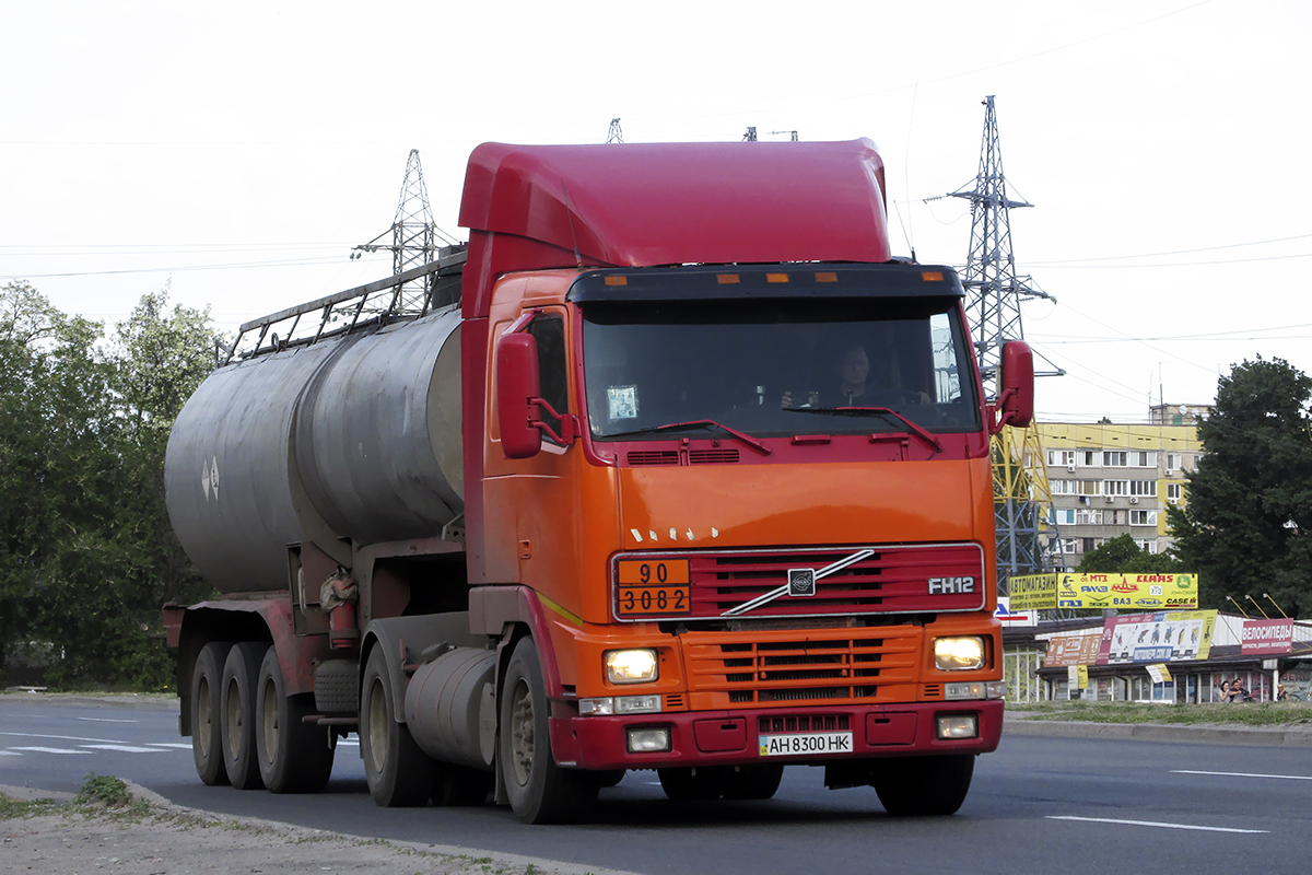 Донецкая область, № АН 8300 НК — Volvo ('1993) FH12.420