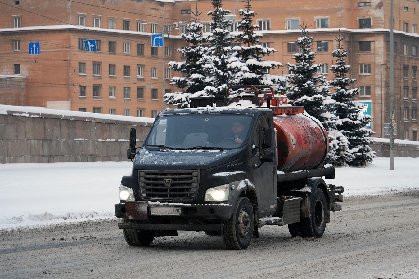 Санкт-Петербург, № К 165 РК 198 — ГАЗ-C41R13