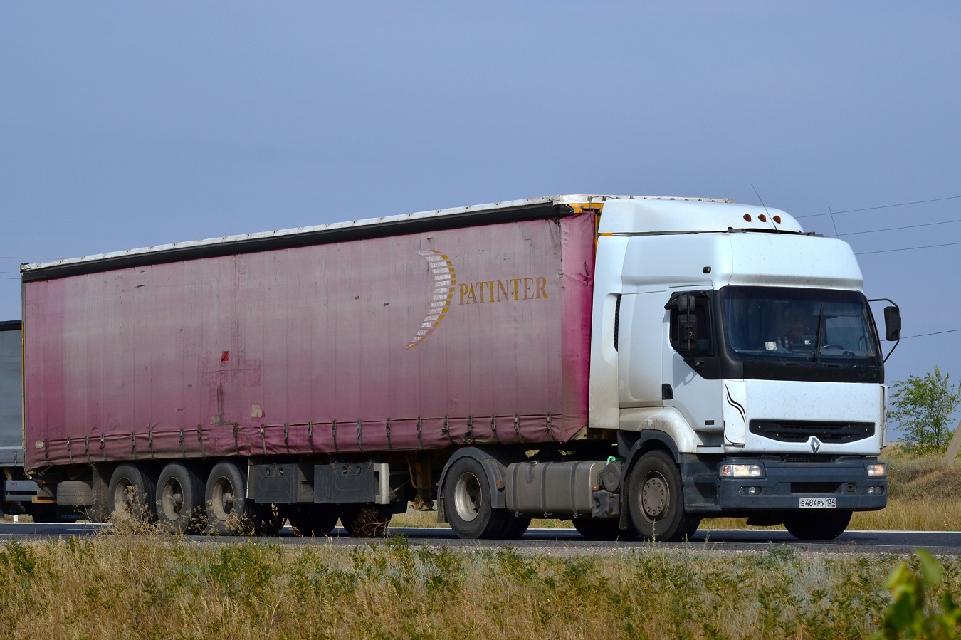 Волгоградская область, № Е 484 РУ 134 — Renault Premium ('1996)