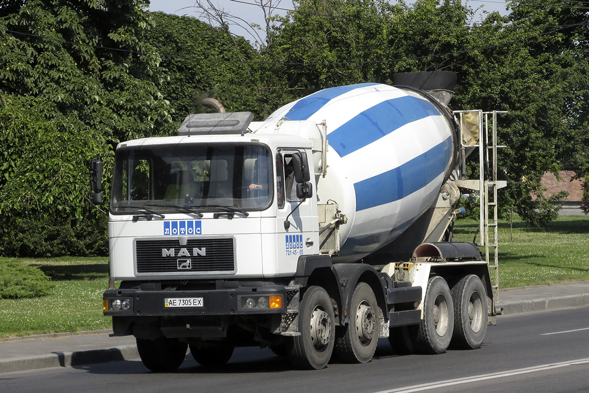 Днепропетровская область, № АЕ 7305 ЕХ — MAN F2000 32.343