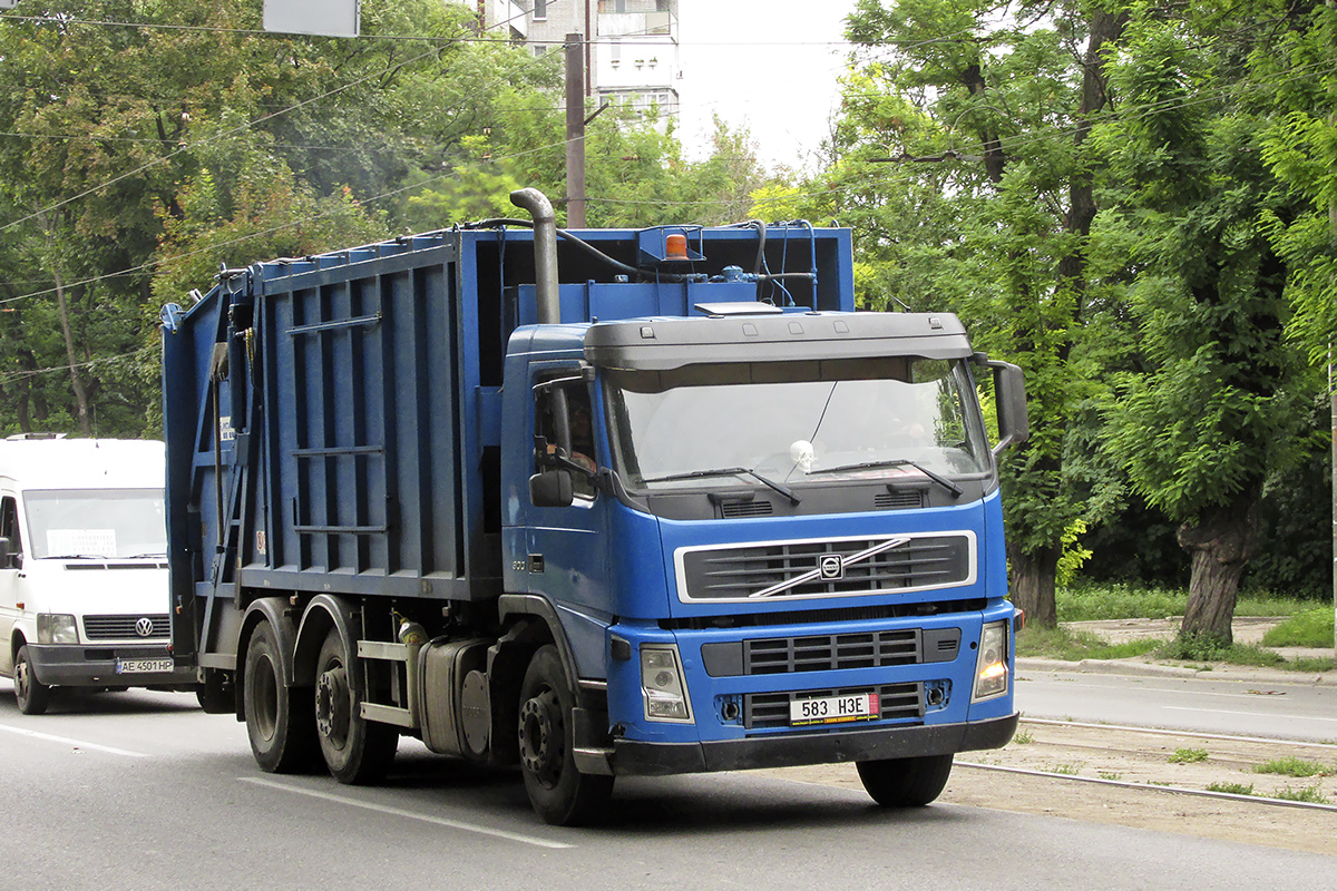 Днепропетровская область, № 583 H3E — Volvo ('2002) FM9