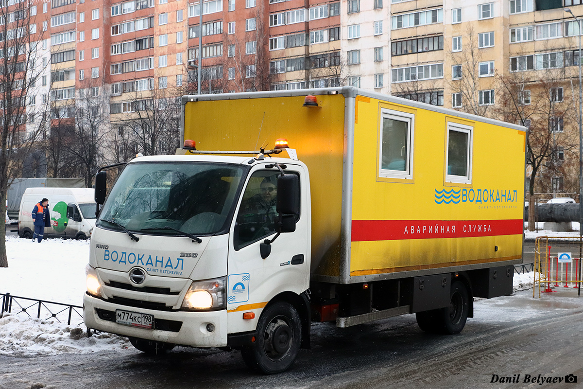 Санкт-Петербург, № М 774 КС 198 — Hino 300