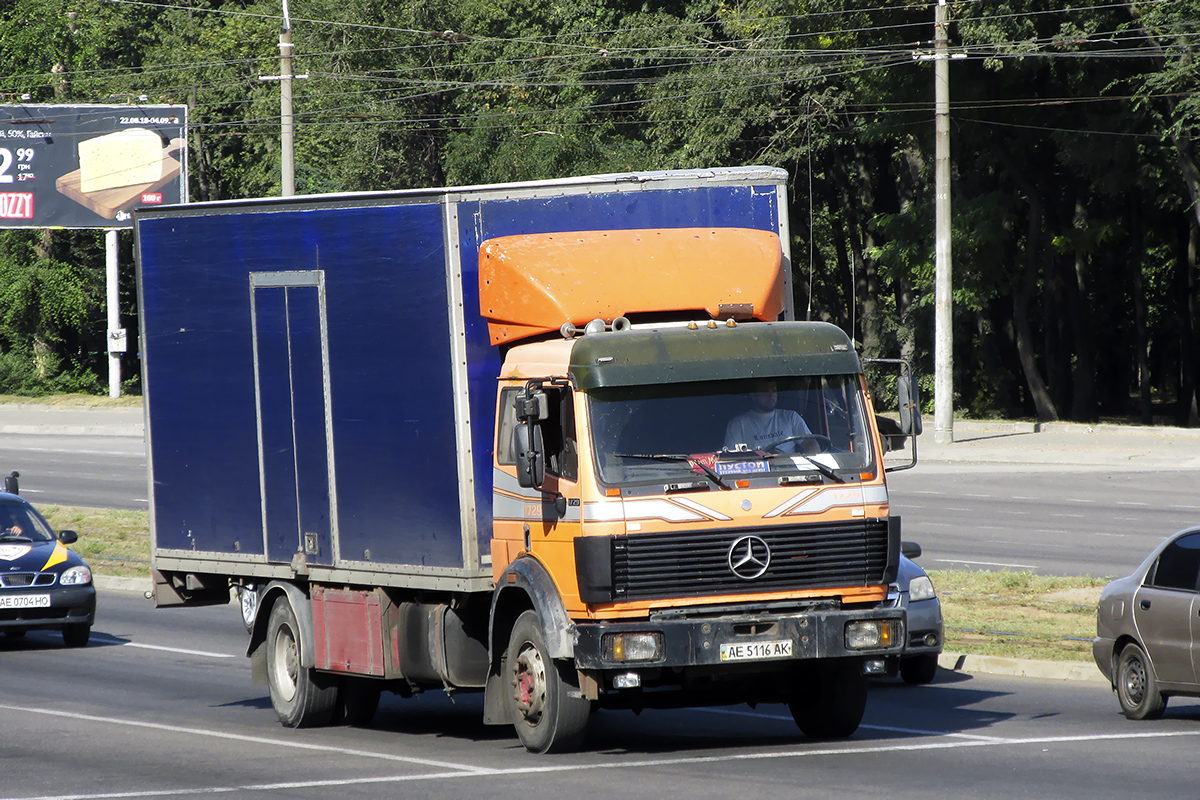 Днепропетровская область, № АЕ 5116 АК — Mercedes-Benz SK 1729