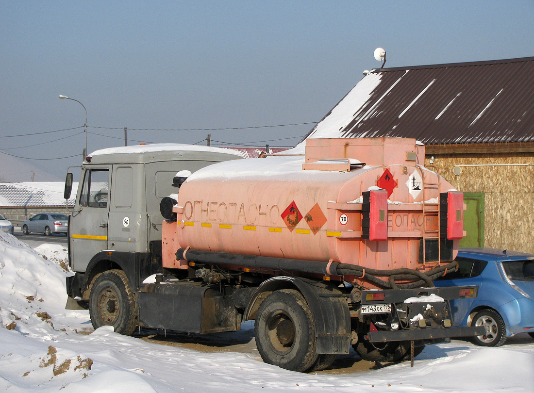 Бурятия, № М 143 ХК 196 — МАЗ (общая модель)
