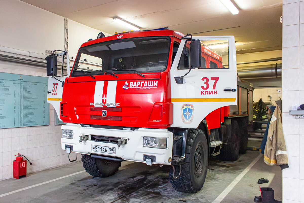 Московская область, № Р 511 АВ 750 — КамАЗ-5350-42