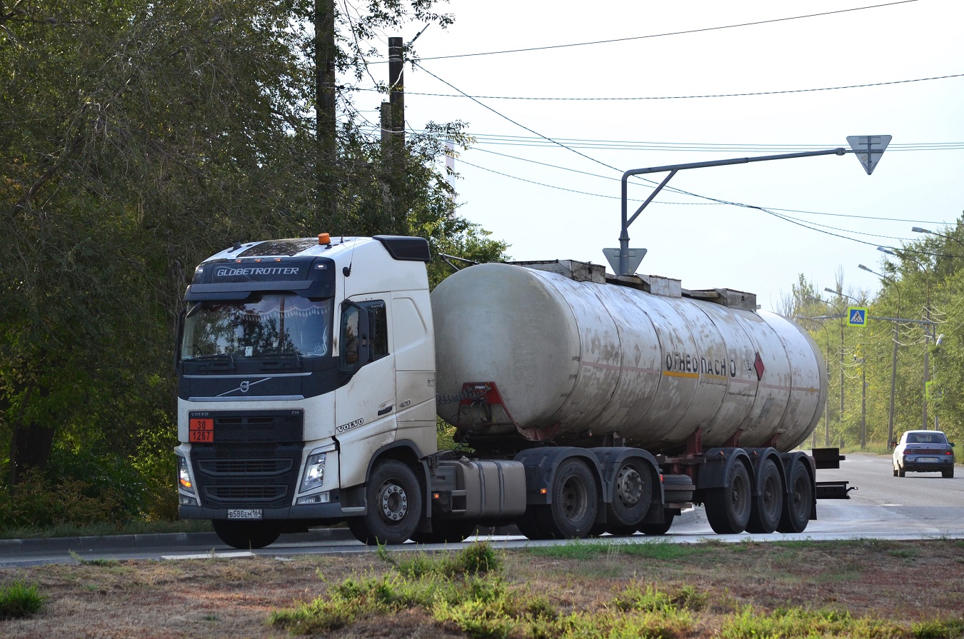 Саратовская область, № В 588 ЕМ 164 — Volvo ('2012) FH.420 [X9P]