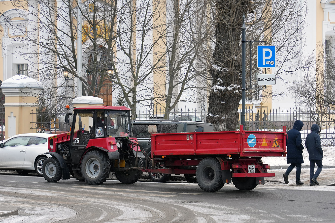 Санкт-Петербург, № 26 — Беларус-320; Санкт-Петербург, № 64 —  Прочие модели