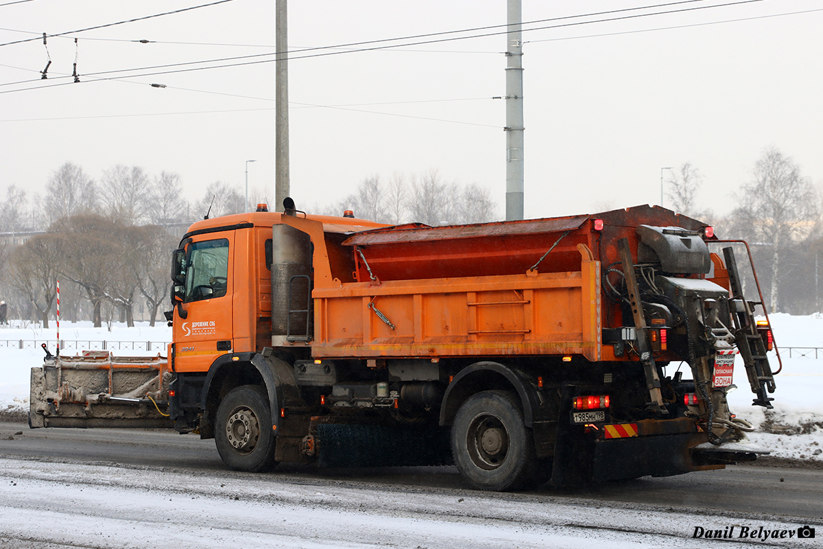Санкт-Петербург, № Т 985 МН 198 — Mercedes-Benz (общая модель)