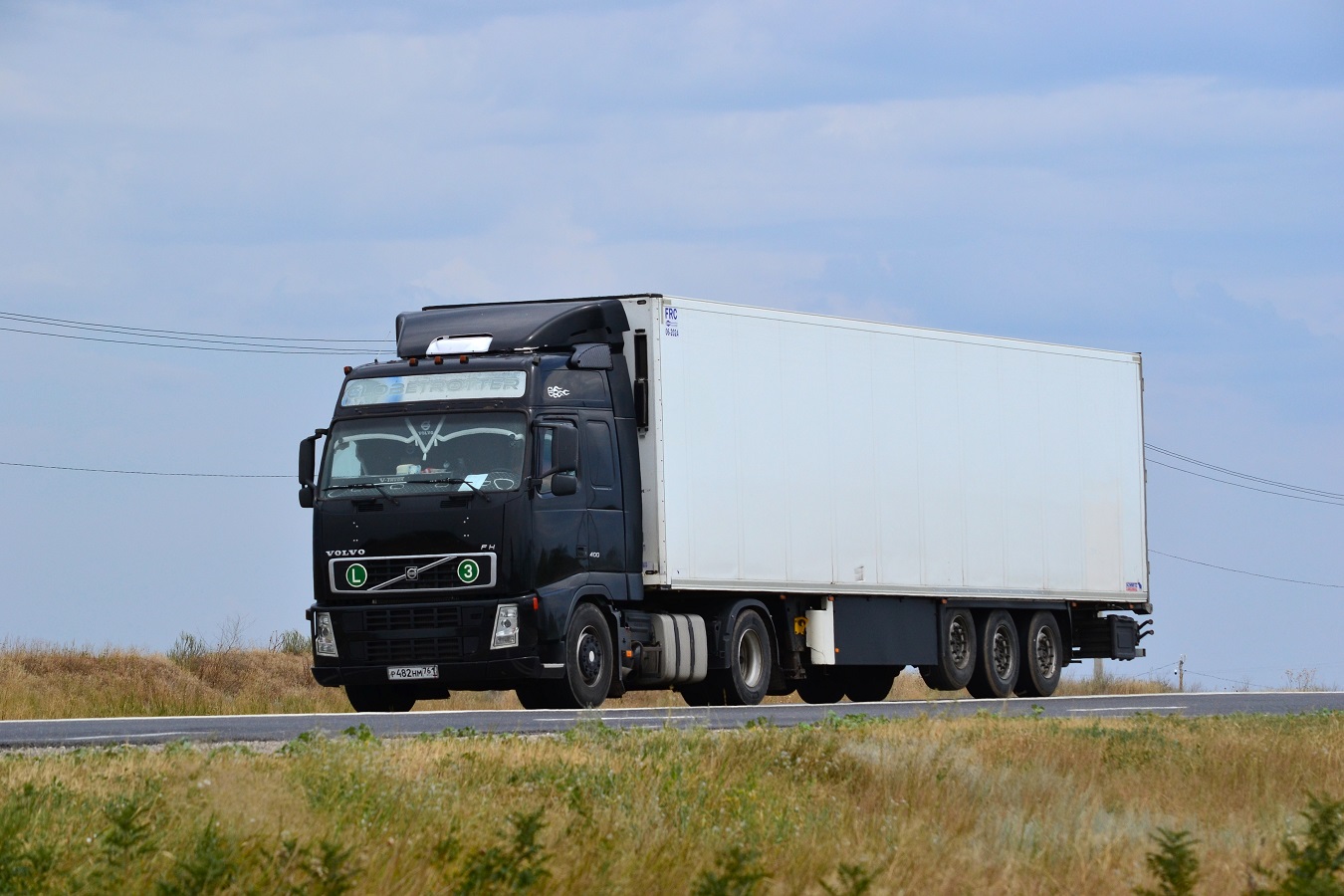 Ростовская область, № Р 482 НМ 761 — Volvo ('2002) FH12.400