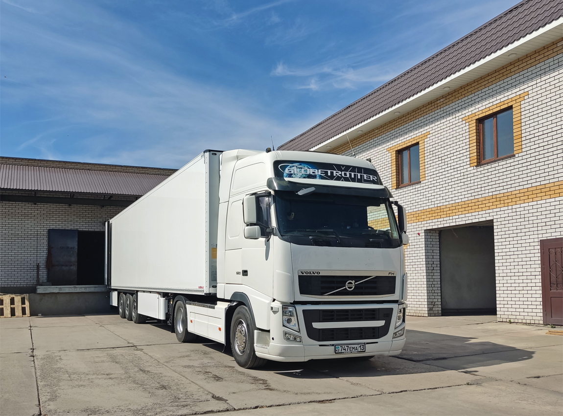Туркестанская область, № 747 EMA 13 — Volvo ('2008) FH.520