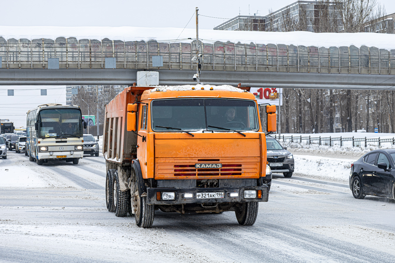 Свердловская область, № Р 321 АК 196 — КамАЗ-65115 [651150]