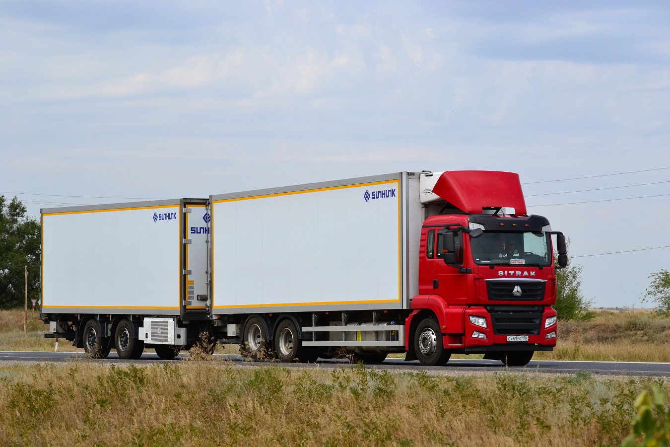 Волгоградская область, № О 741 УО 196 — Sitrak C7H ZZ1316