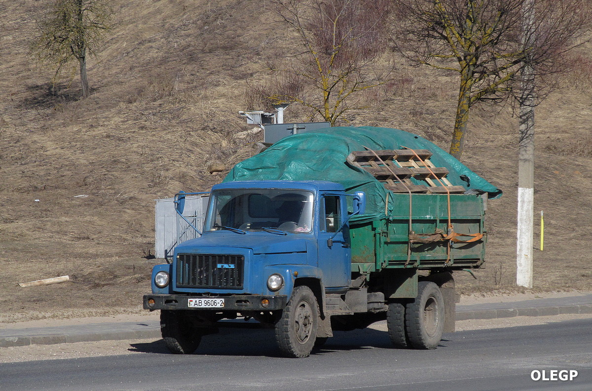 Витебская область, № АВ 9606-2 — ГАЗ-33072