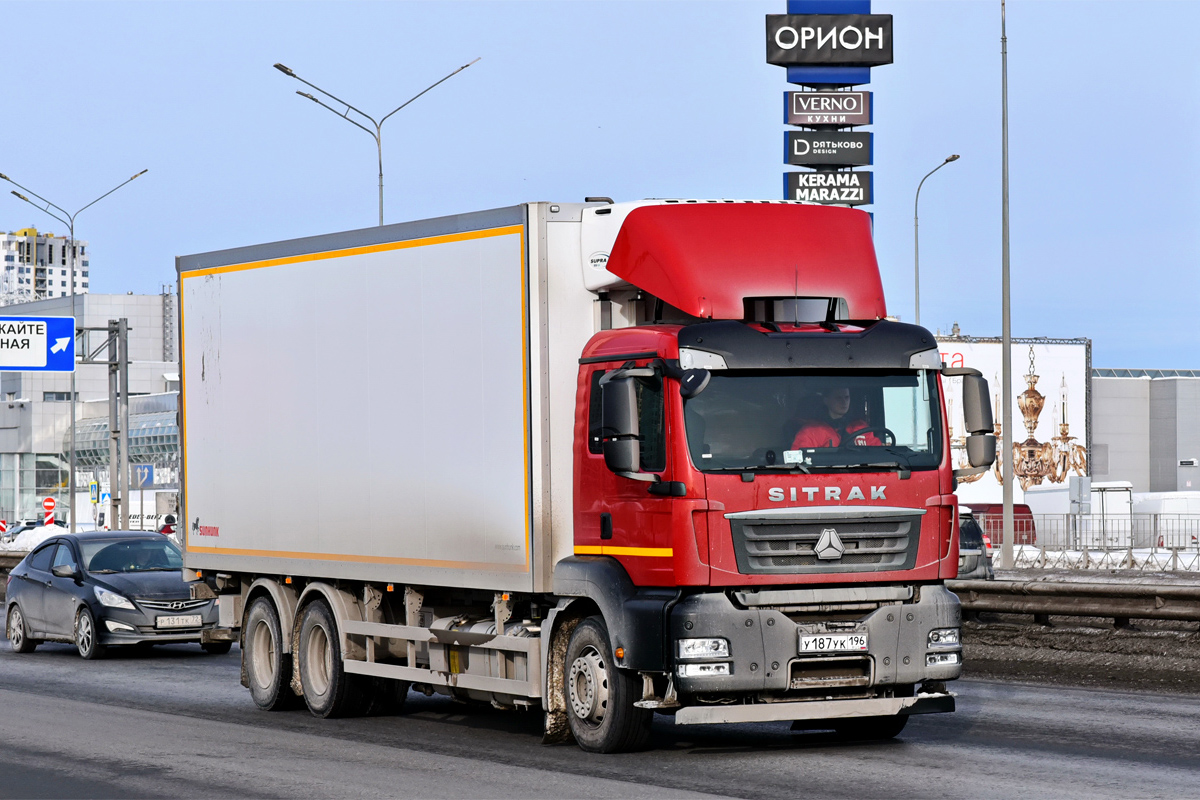 Тюменская область, № У 187 УК 196 — Sitrak C7H ZZ1316