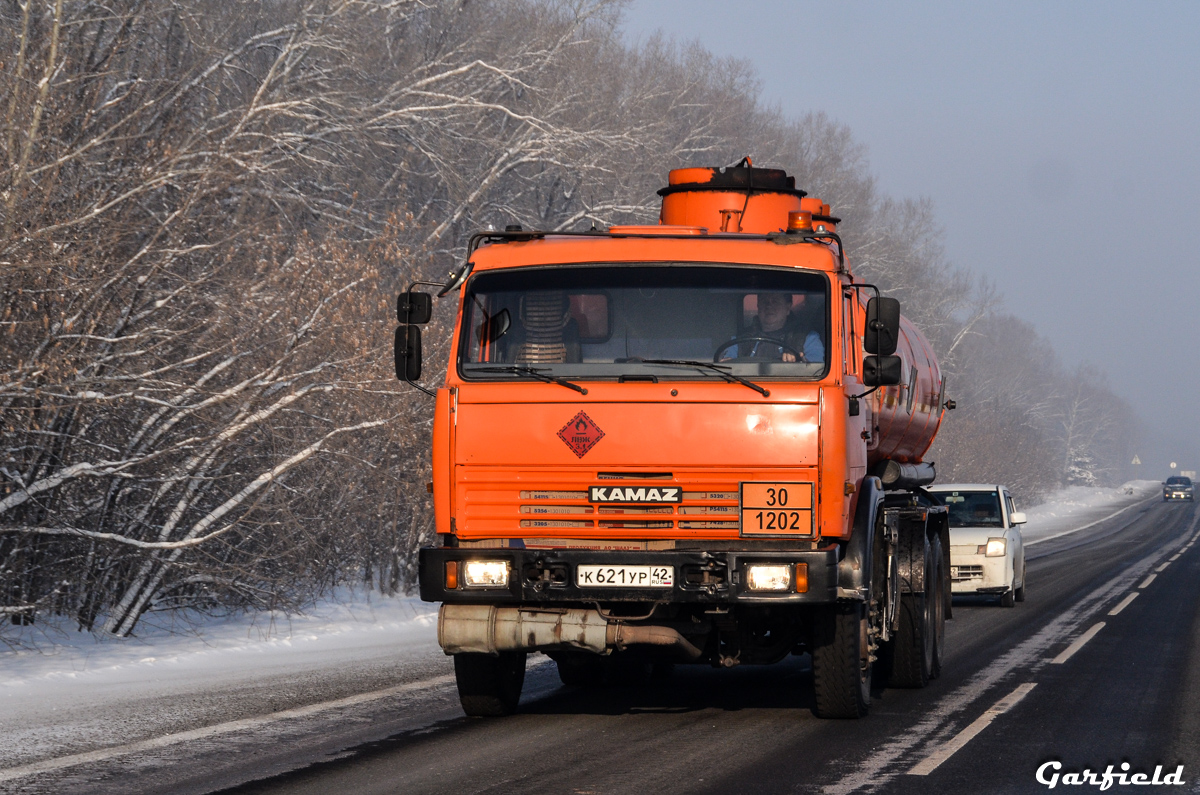 Кемеровская область, № К 621 УР 42 — КамАЗ-65115 (общая модель)
