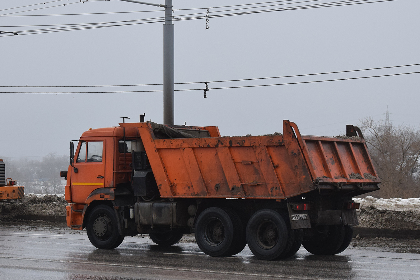 Волгоградская область, № В 993 ЕЕ 134 — КамАЗ-65115-L4(19)