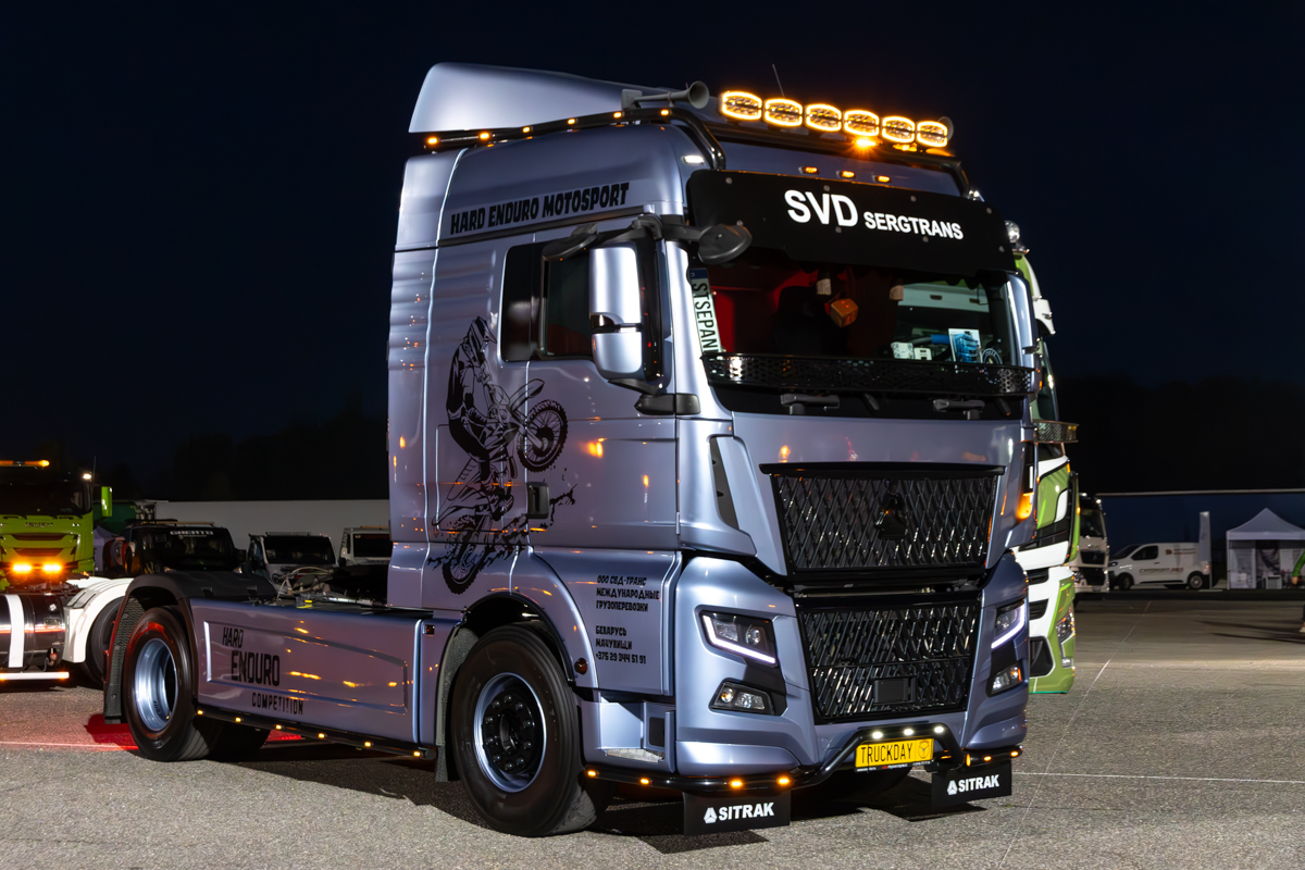 Смоленская область, № А 895 СА 67 — Sitrak C7H ZZ4186 MAX; Московская область — Фестиваль TruckDay 2025