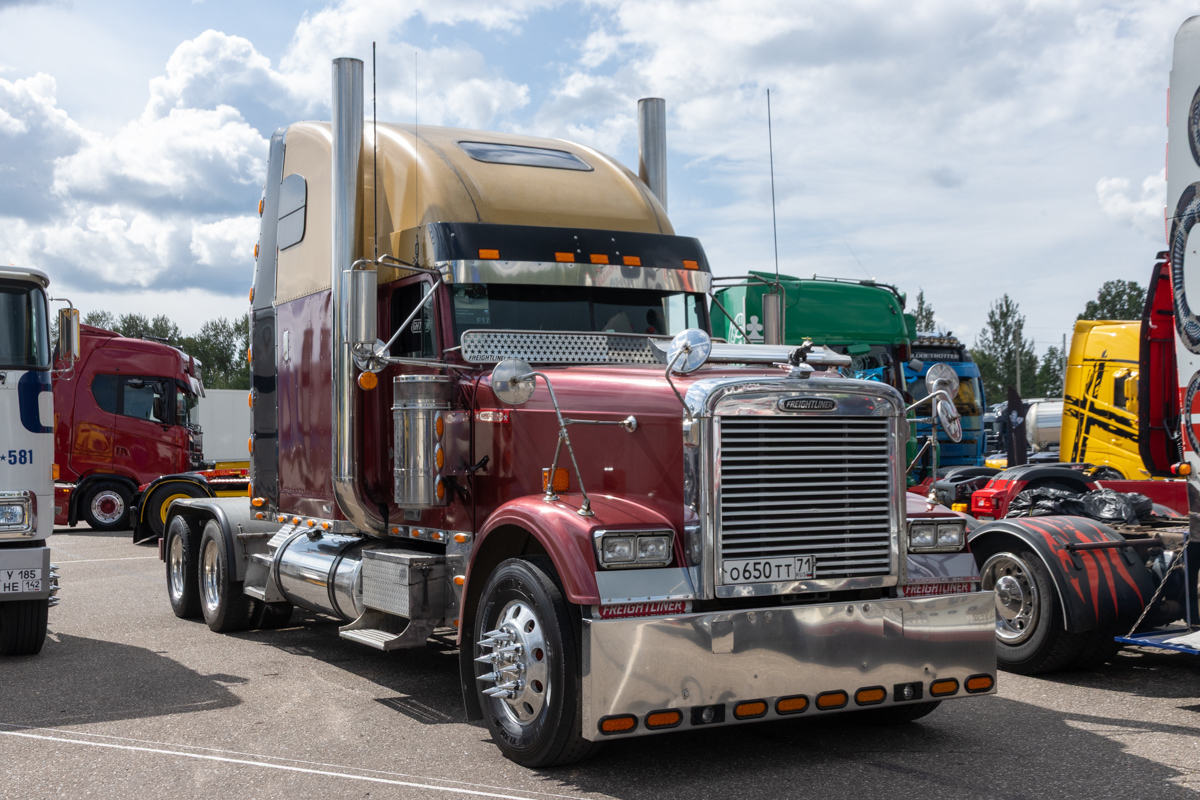 Тульская область, № О 650 ТТ 71 — Freightliner FLD 132 Classic XL; Московская область — Фестиваль TruckDay 2025