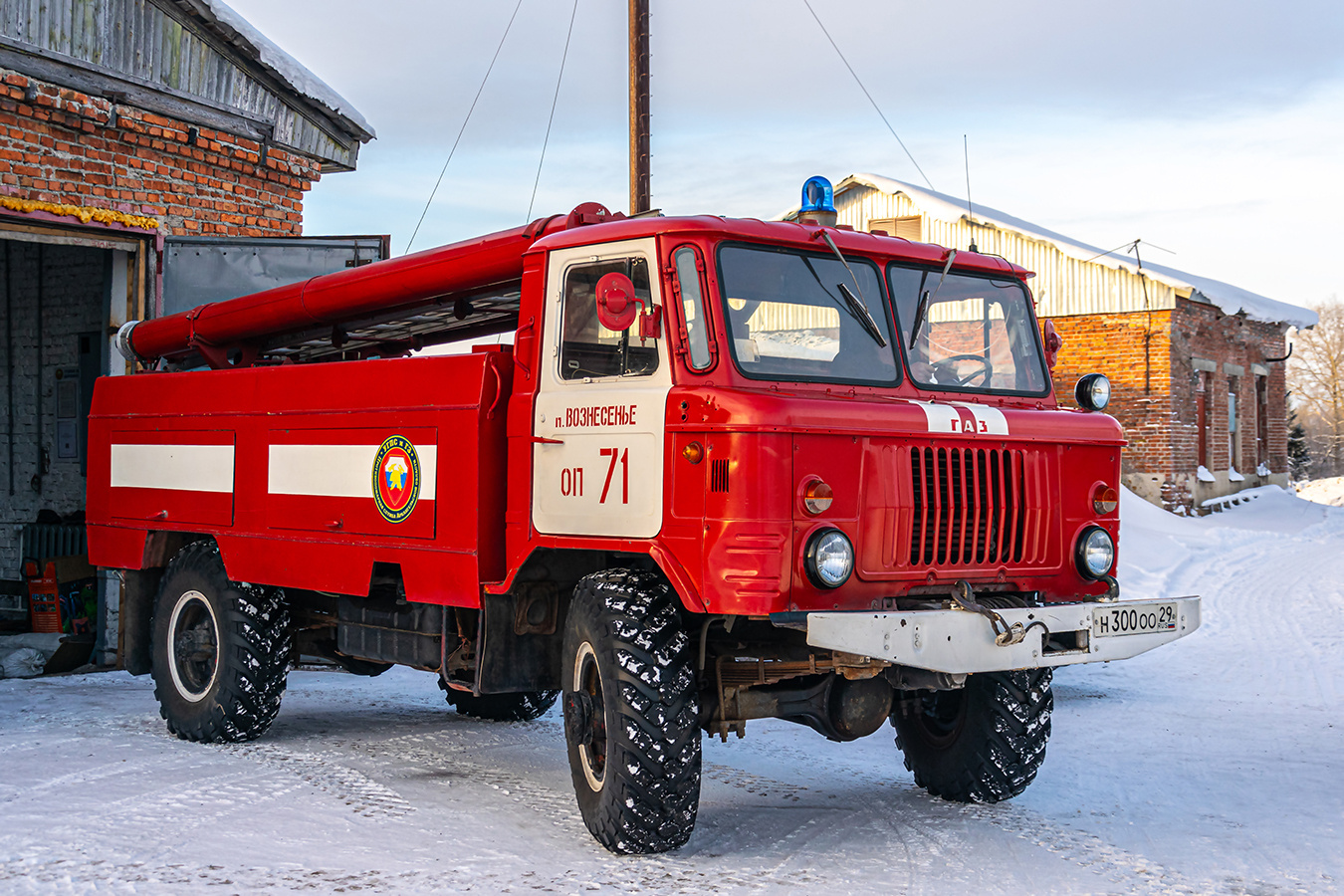 Архангельская область, № Н 300 ОО 29 — ГАЗ-66-92