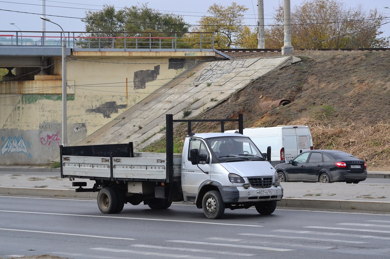 Волгоградская область, № М 837 УА 134 — ГАЗ-33104 "Валдай"