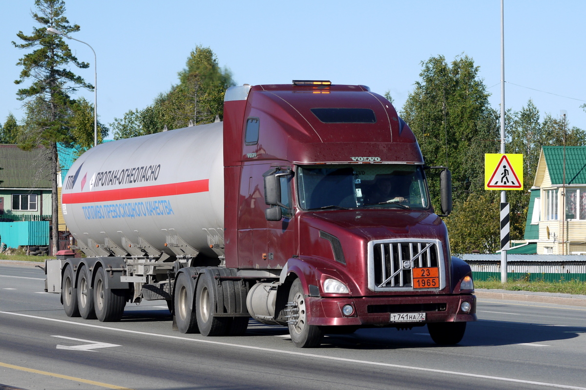 Тюменская область, № Т 741 НА 72 — Volvo VNL670