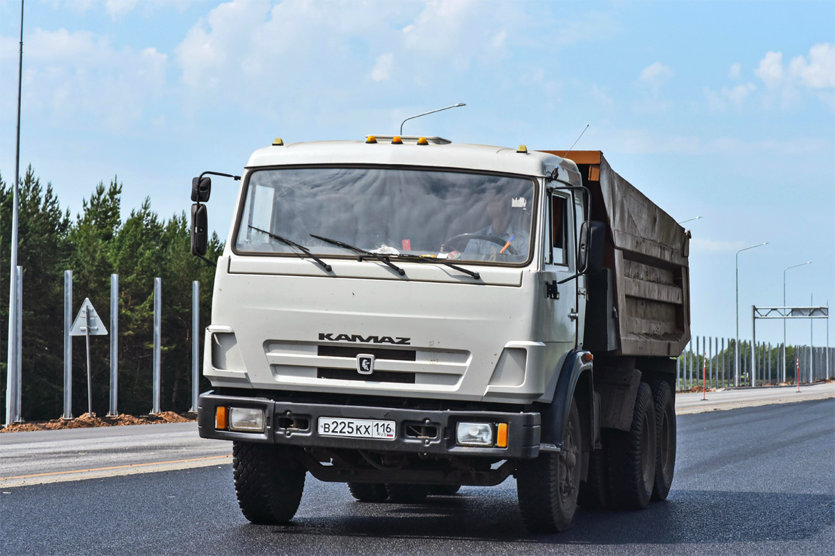 Татарстан, № В 225 КХ 116 — КамАЗ-55111 (общая модель)