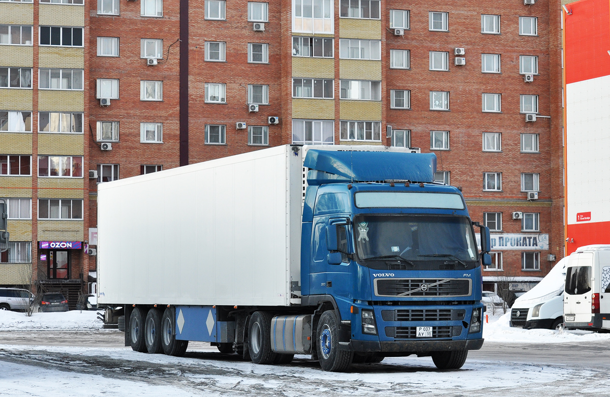 Омская область, № Р 037 АУ 55 — Volvo ('2010) FM.330