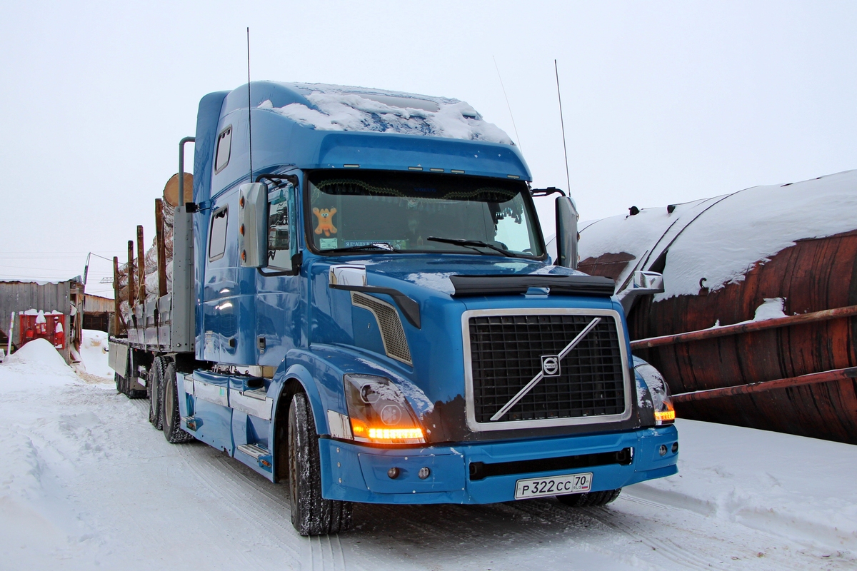 Томская область, № Р 322 СС 70 — Volvo VN (Общая модель)