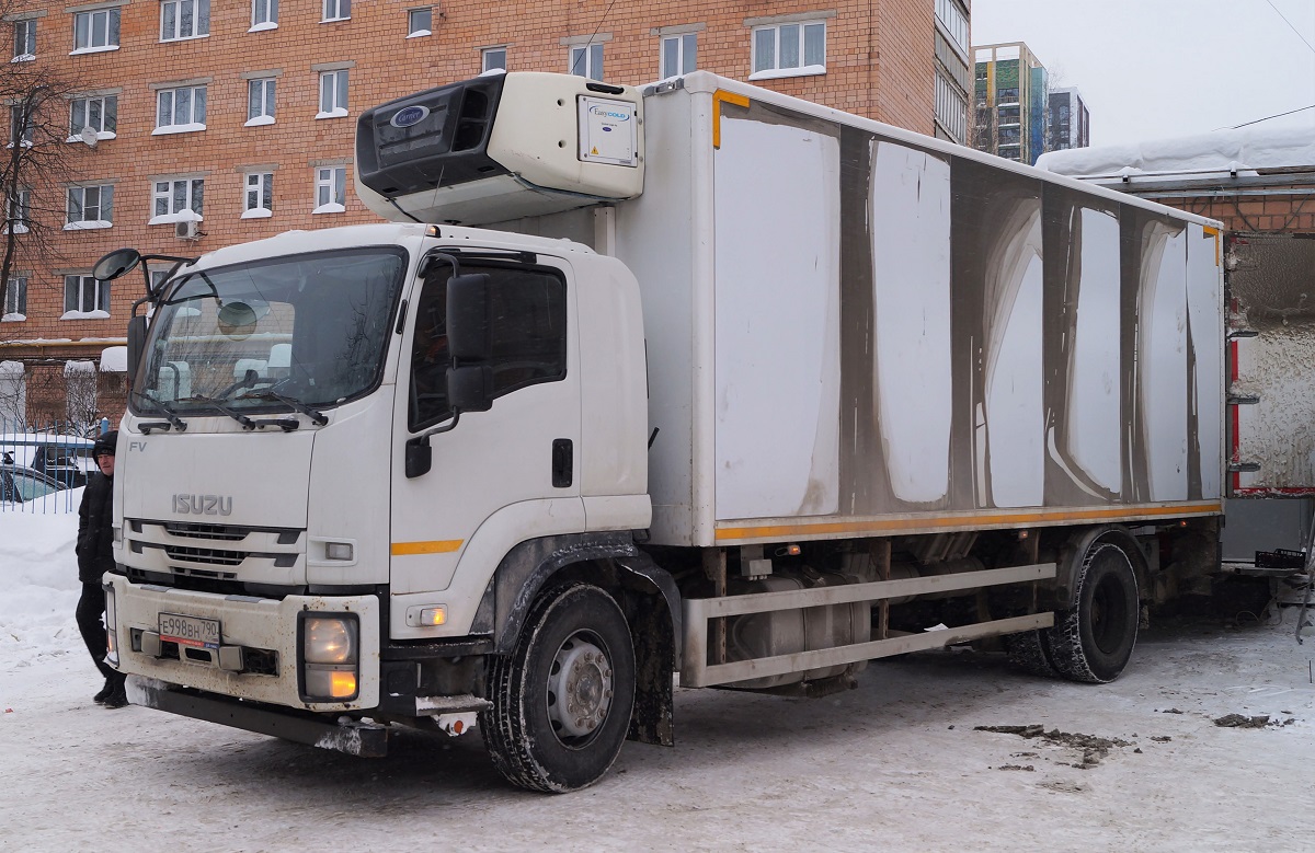 Московская область, № Е 998 ВН 790 — Isuzu (общая модель)