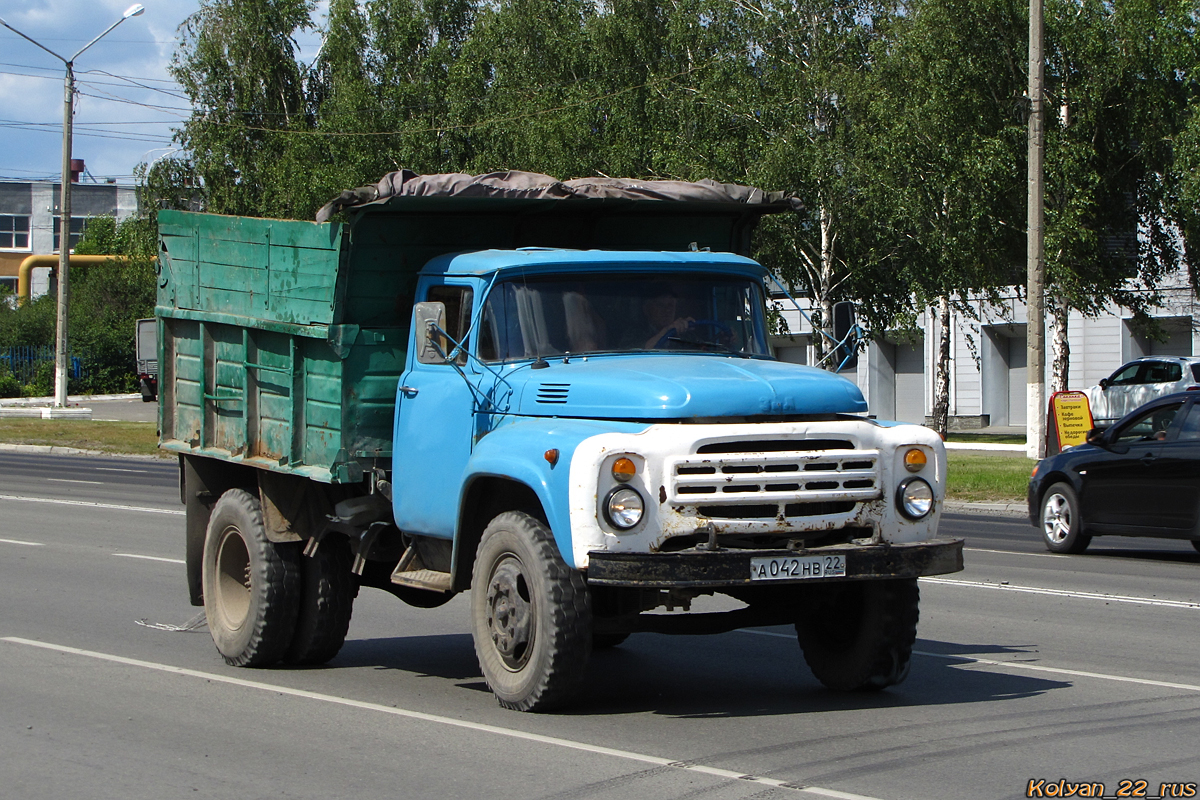 Алтайский край, № А 042 НВ 22 — ЗИЛ-130Д1