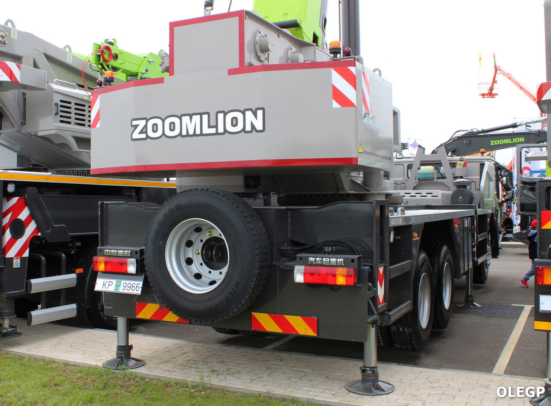 Минская область, № КР ВР 9966 — Zoomlion ZLJ5340JQZV (ZTC300V); Минск — Выставка "БЕЛАГРО-2025"; Новая техника (Минск)