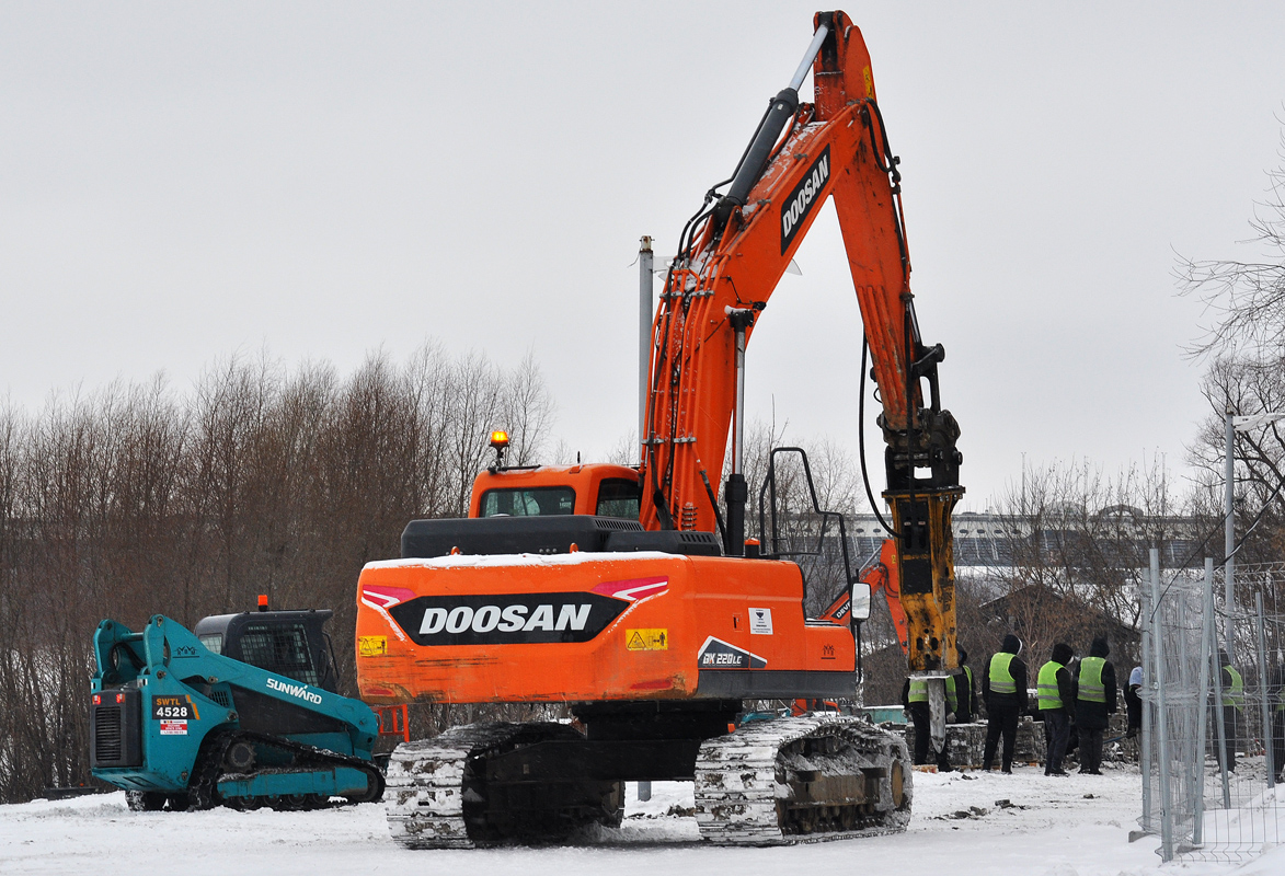 Омская область, № (55) Б/Н СТ 0138 — Develon (Doosan) (общая модель); Омская область — Разные фотографии (Спецтехника); Омская область — Спецтехника с нечитаемыми на фото номерами