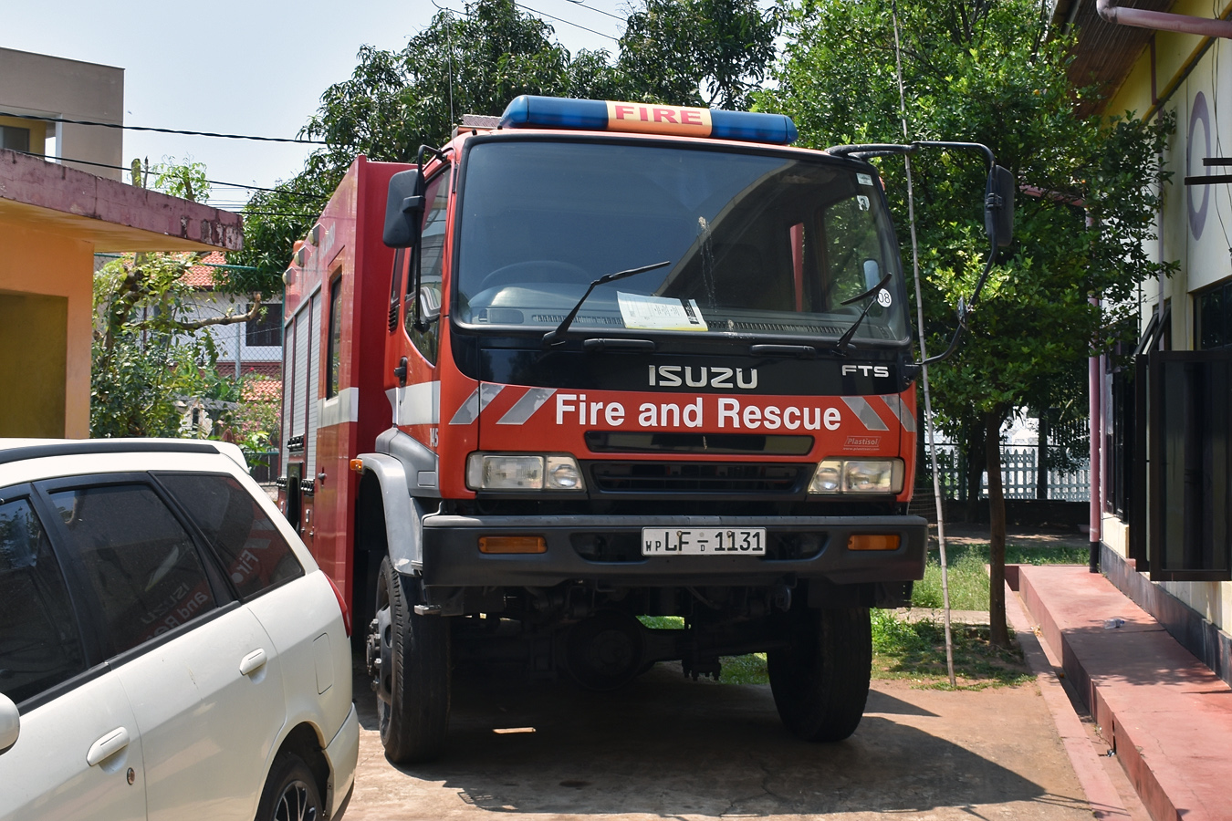 Шри-Ланка, № LF-1131 — Isuzu Forward (общая модель)