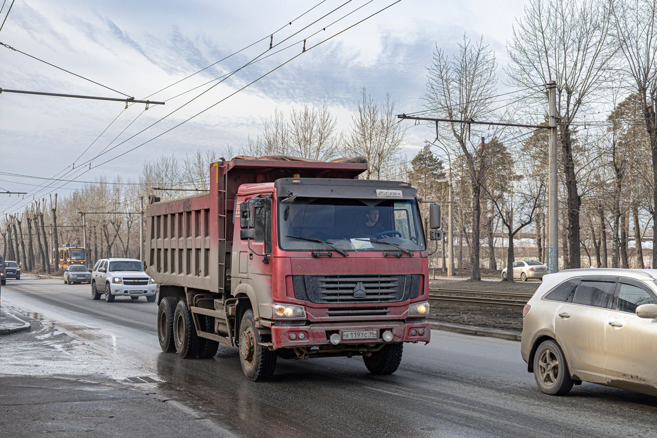 Свердловская область, № Х 119 ТС 96 — Howo HW ZZ3327