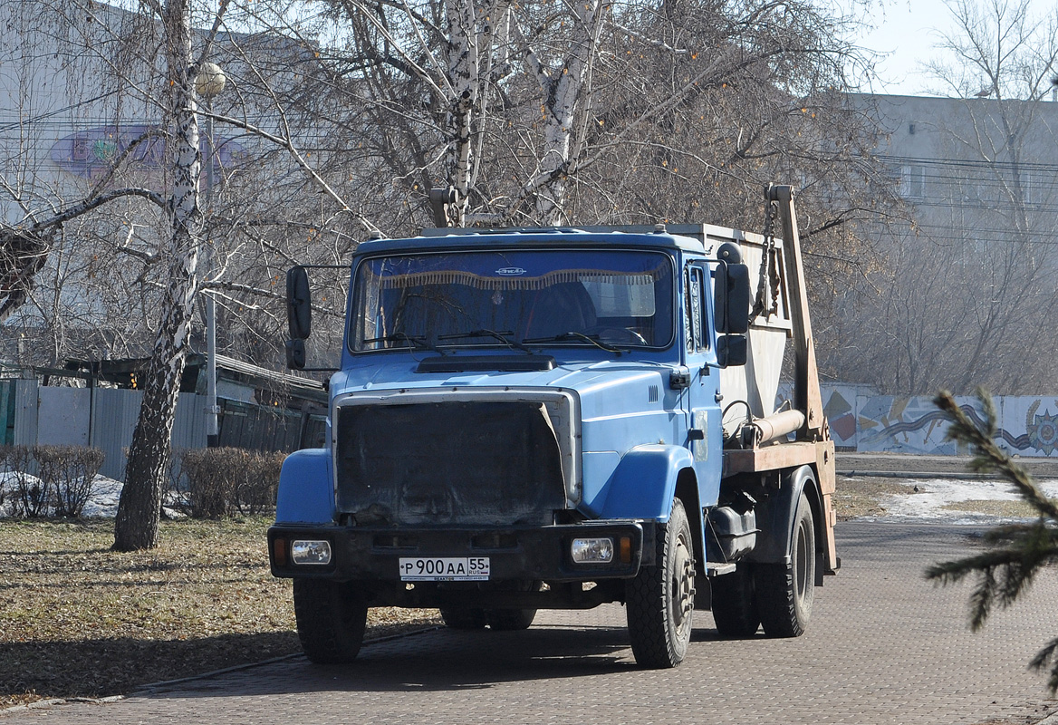 Омская область, № Р 900 АА 55 — ЗИЛ-432932
