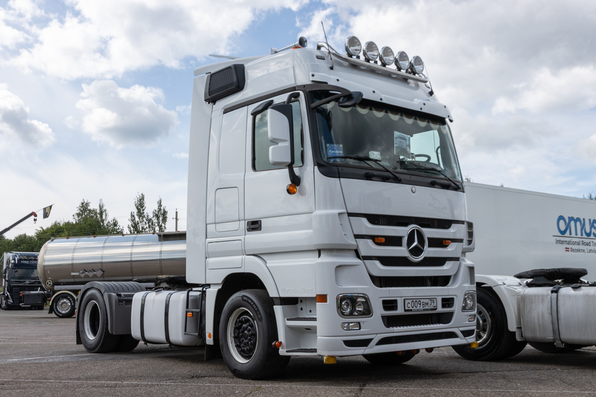 Калининградская область, № С 009 ВМ 39 — Mercedes-Benz Actros ('2009) 1844; Московская область — Фестиваль TruckDay 2025