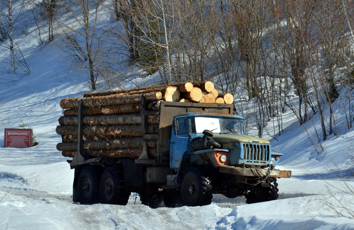 Кемеровская область, № В 639 МН 142 — Урал-3255-41