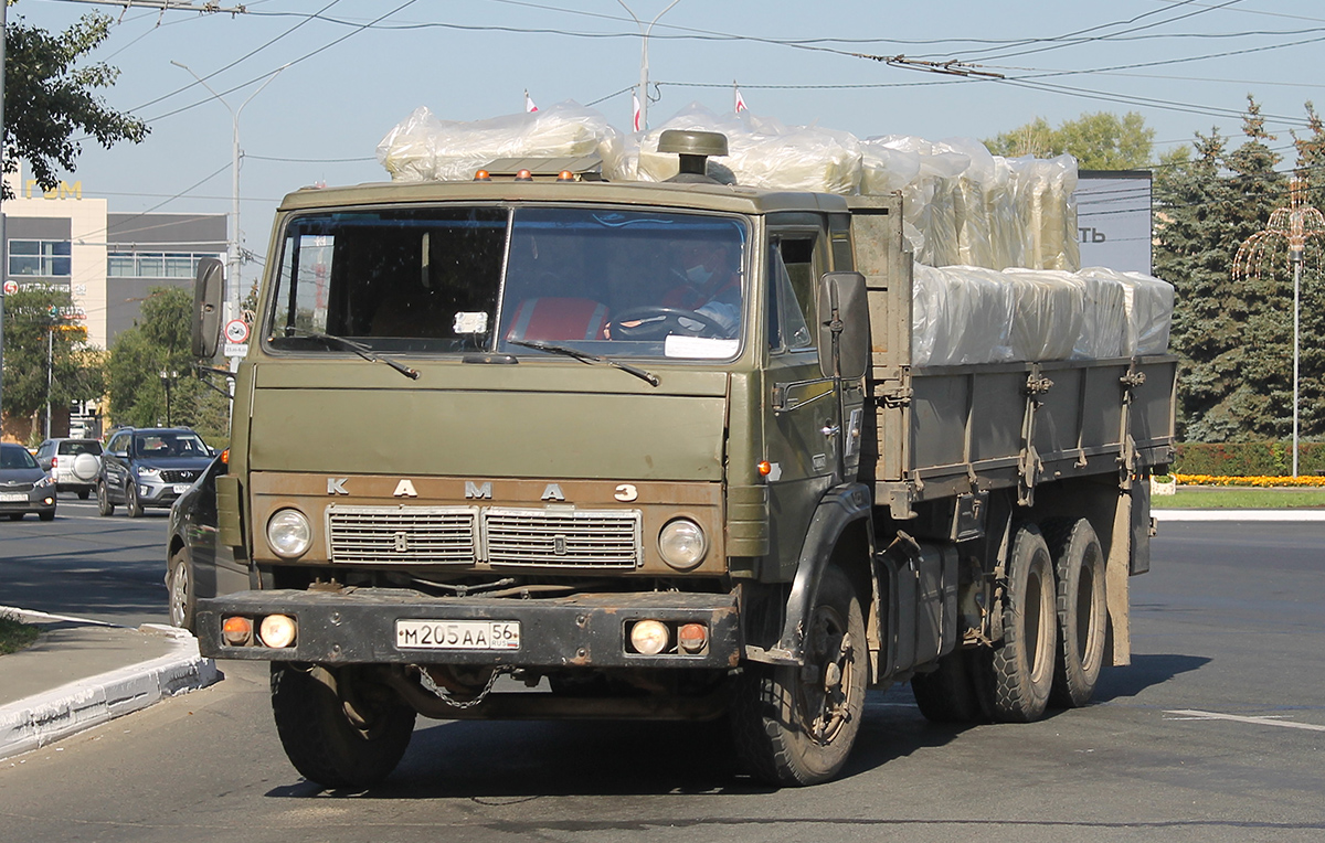 Оренбургская область, № М 205 АА 56 — КамАЗ-53212