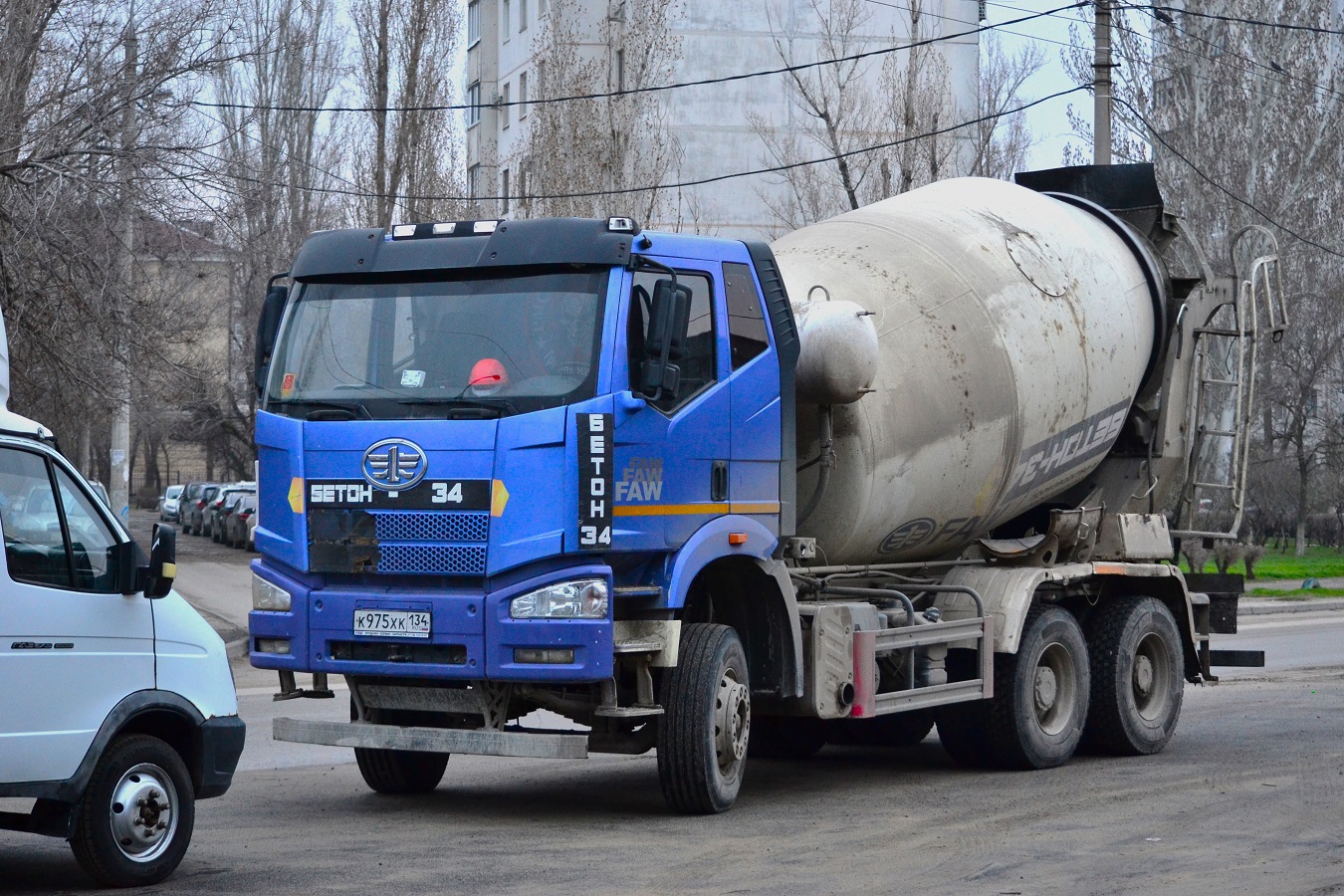 Волгоградская область, № К 975 ХК 134 — FAW J6 CA3250