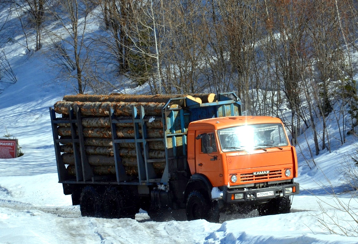 Кемеровская область, № М 704 МЕ 142 — КамАЗ-53228 (общая модель)