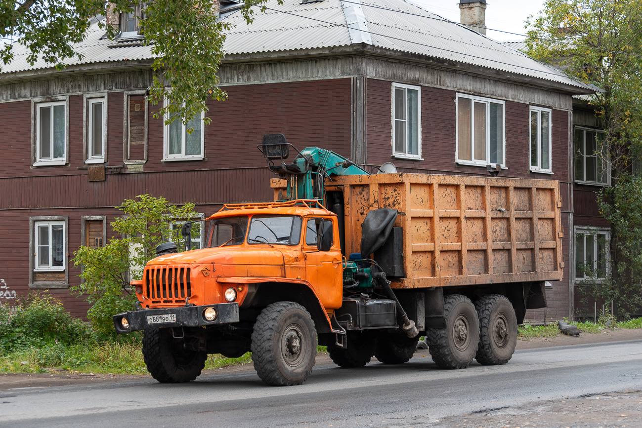 Архангельская область, № О 881 ВО 11 — Урал-4320-40