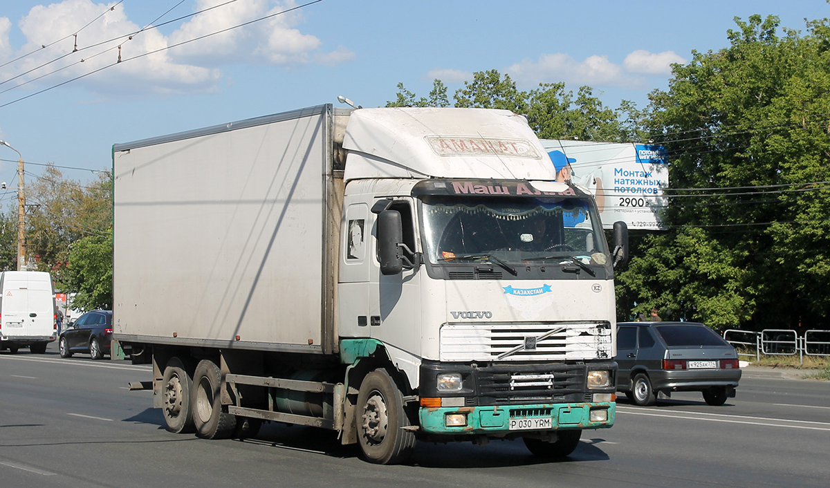 Костанайская область, № P 030 YRM — Volvo ('1993) FH12.380