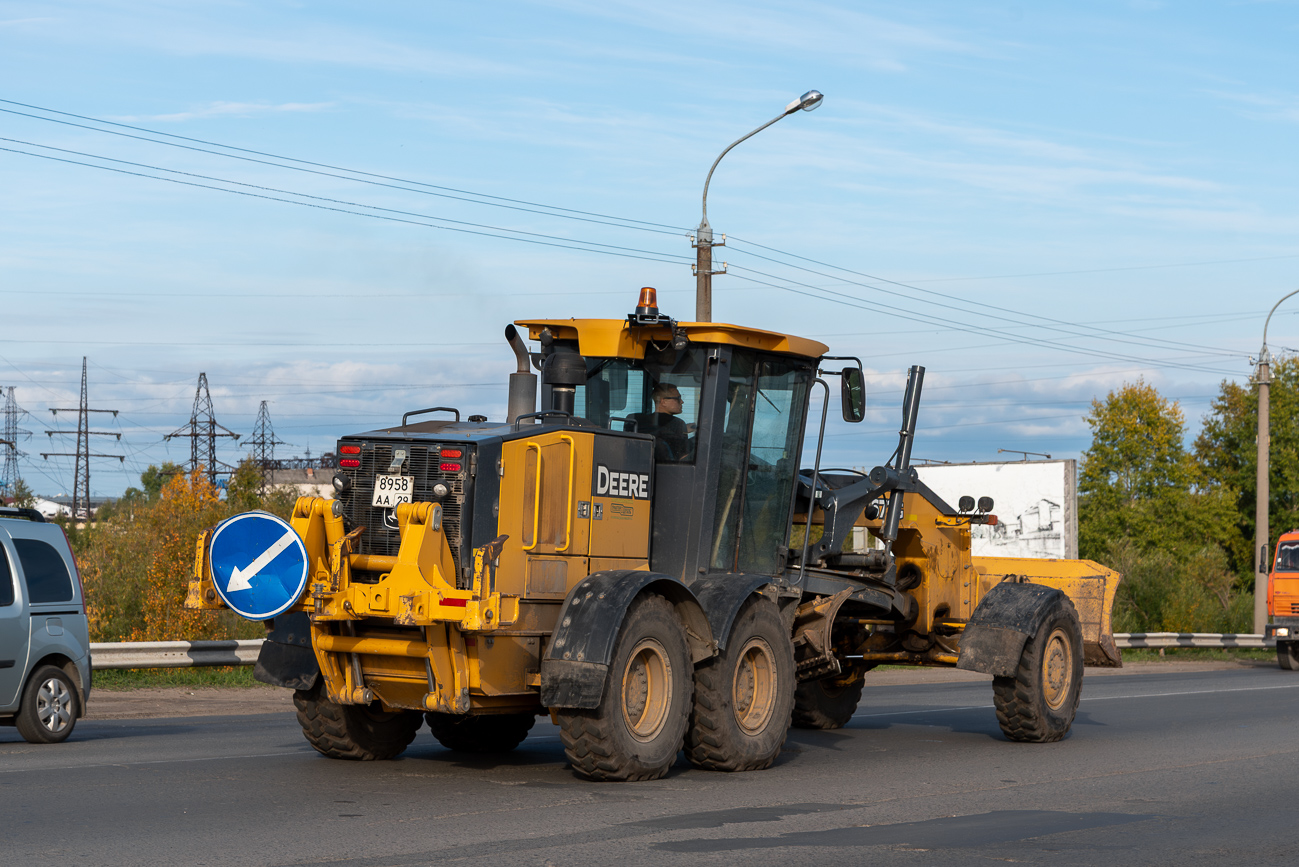 Архангельская область, № 8958 АА 29 — John Deere 672G