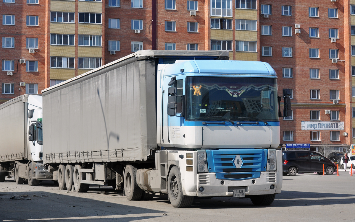 Омская область, № А 828 ТН 155 — Renault Magnum E-Tech ('2001)