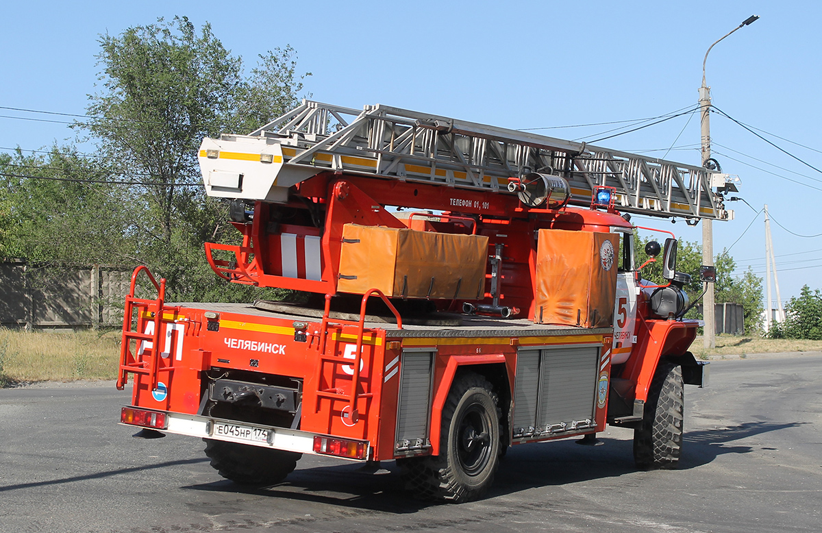 Челябинская область, № Е 045 НР 174 — Урал-43206-41