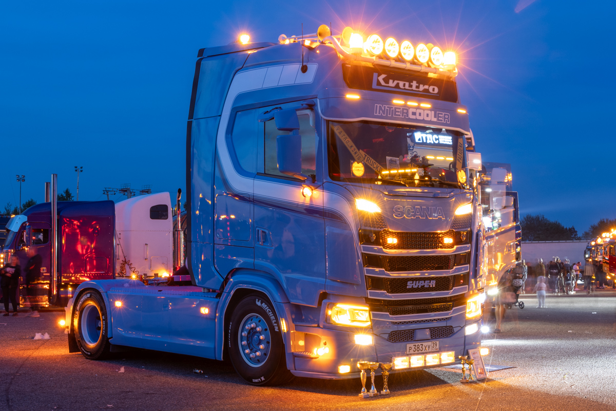 Калининградская область, № Р 383 ХУ 39 — Scania ('2016) S500; Московская область — Фестиваль TruckDay 2025