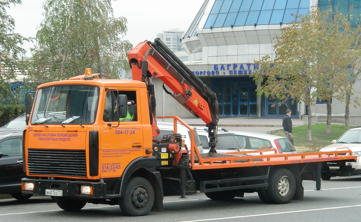 Москва, № В 607 ЕВ 177 — МАЗ-437040