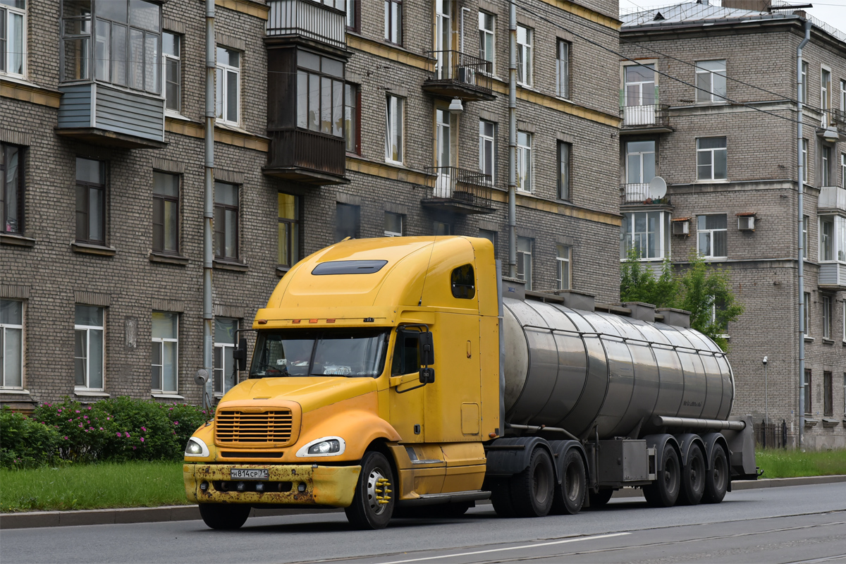 Тульская область, № Н 814 СР 71 — Freightliner Columbia
