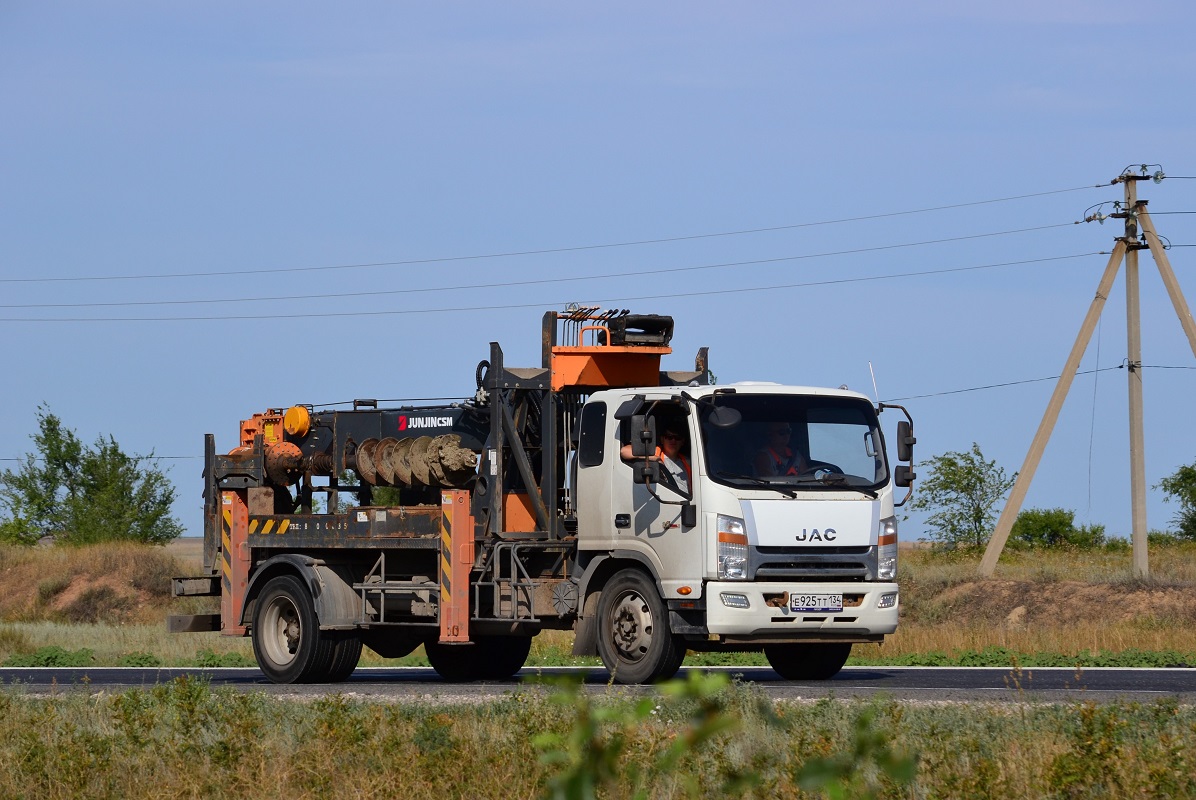Волгоградская область, № Е 925 ТТ 134 — JAC N120 / N75