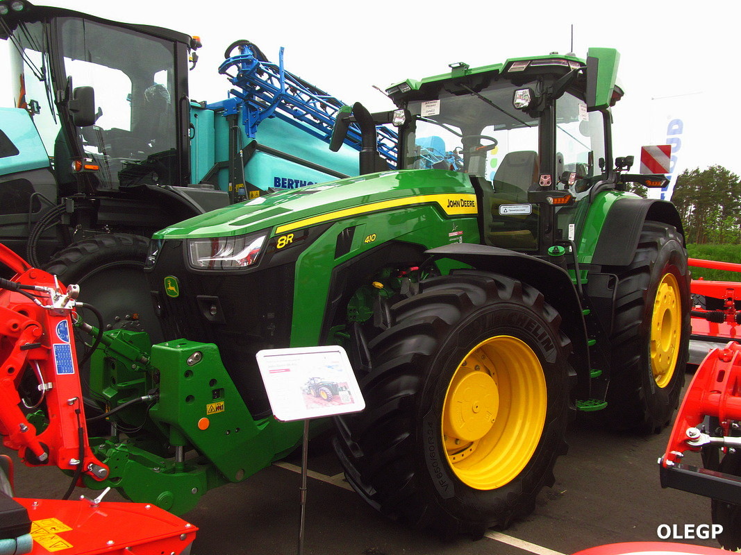 Минская область, № (BY-5) Б/Н СТ 0227 — John Deere 8R (общая модель); Минск — Выставка "БЕЛАГРО-2025"; Транспортные средства без номеров (Минск); Новая техника (Минск)